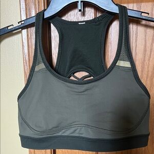 Lululemon Women's Olive Green Sports Bra